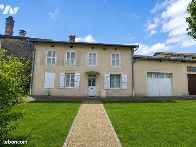 Maison 10 pièces 300 m²