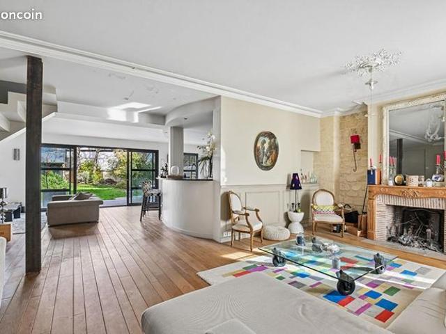 Maison 10 pièces 300 m²