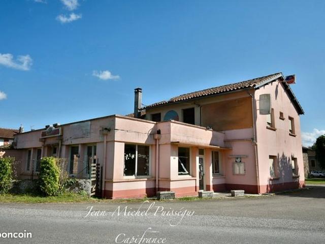 Maison 10 pièces 300 m²