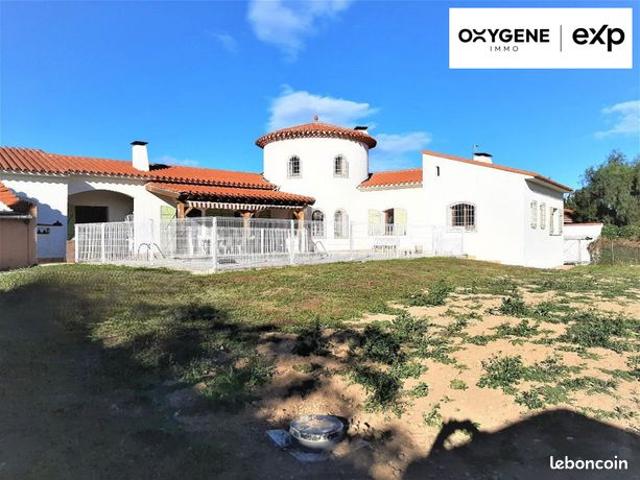 Maison 10 pièces 300 m²