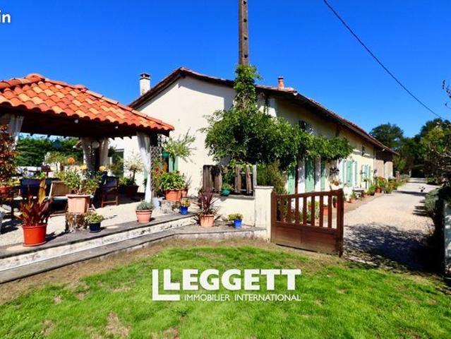 Maison 10 pièces 300 m²