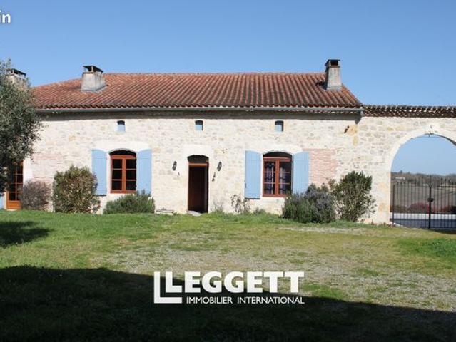 Maison 10 pièces 300 m²