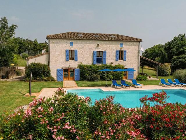 Maison 10 pièces 300 m²