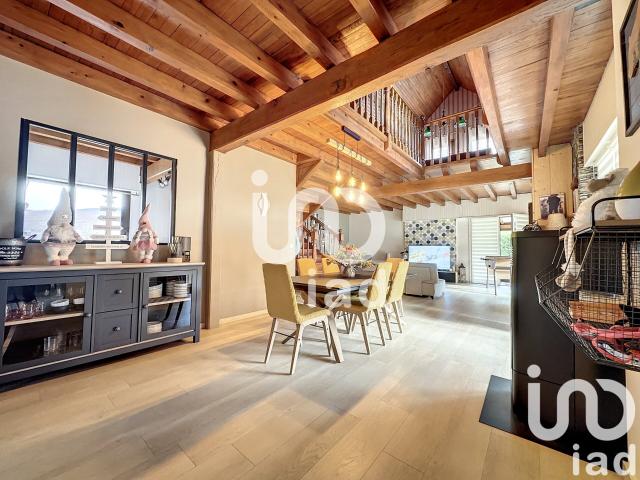 Maison 10 pièces 300 m²