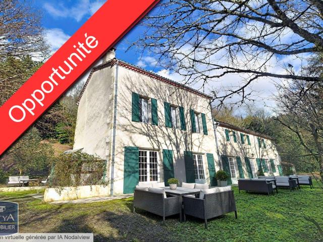 Maison 10 pièces 300 m²