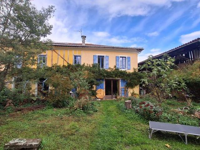 Maison 10 pièces 300 m²