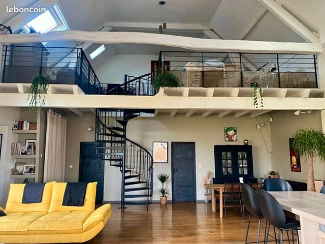 Maison 10 pièces 300 m²