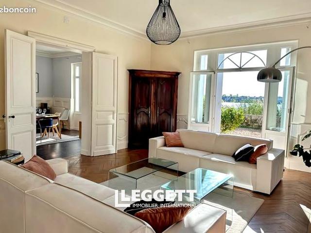 Maison 10 pièces 300 m²