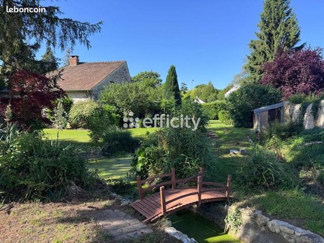 Maison 10 pièces 300 m²