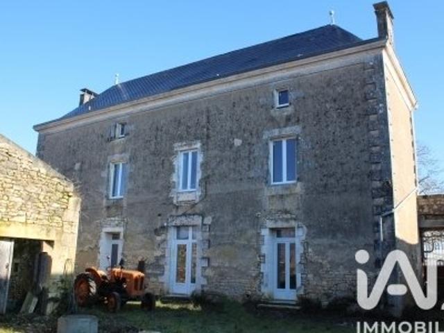Maison 10 pièces 300 m²