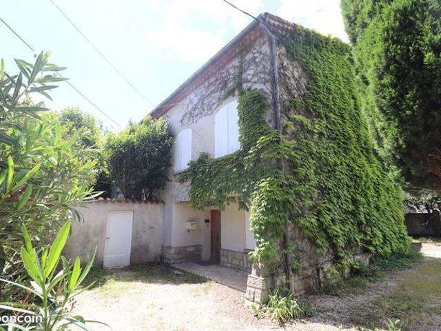 Maison 10 pièces 300 m²