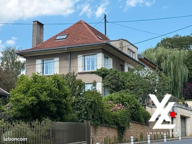 Maison 10 pièces 300 m²
