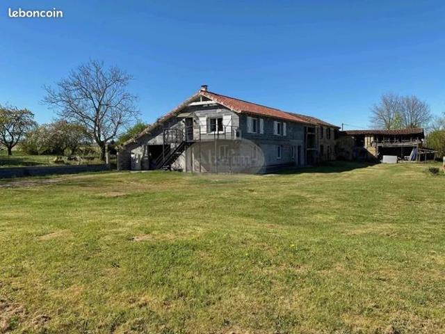 Maison 10 pièces 300 m²
