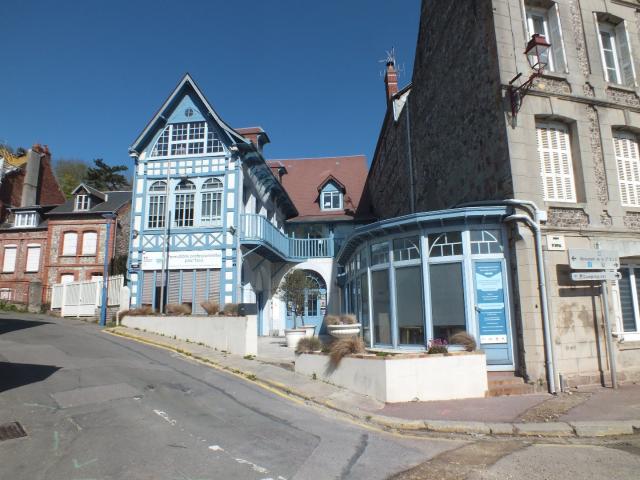 Maison 10 pièces 301 m²