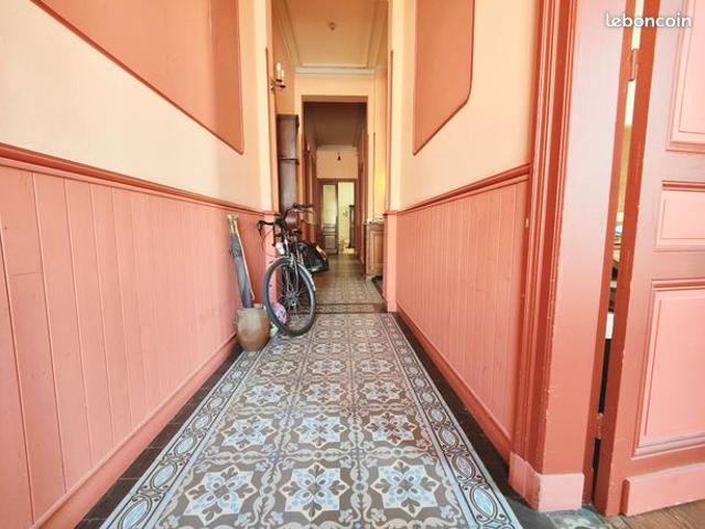 Maison 10 pièces 302 m²