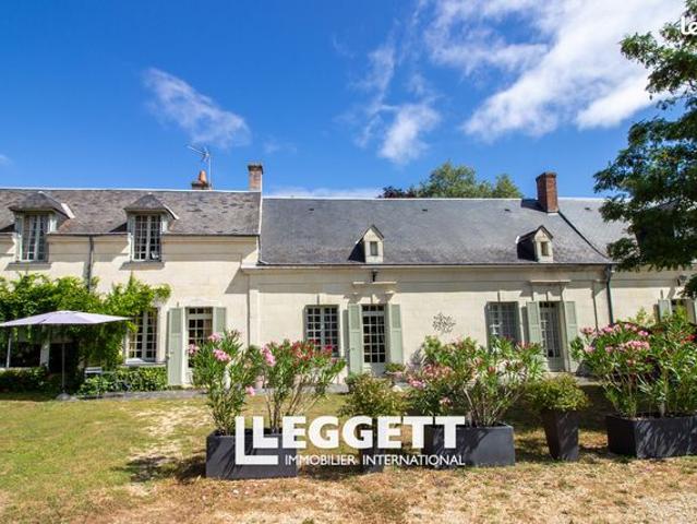 Maison 10 pièces 302 m²