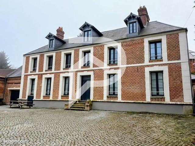 Maison 10 pièces 307 m²