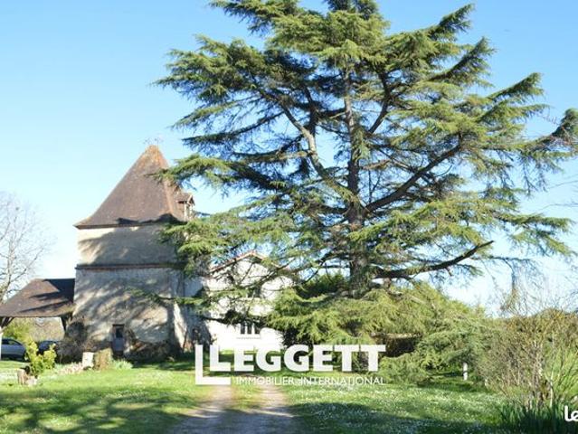 Maison 10 pièces 307 m²