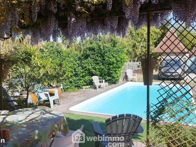 Maison 10 pièces 310 m²