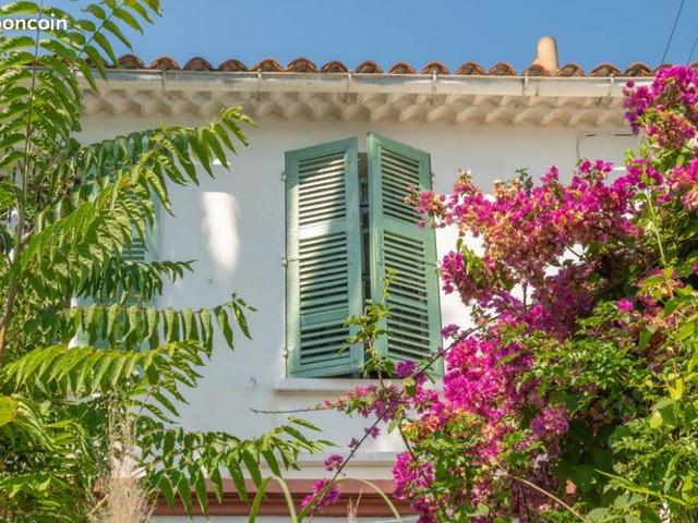 Maison 10 pièces 310 m²