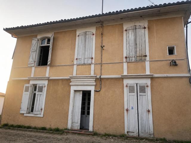 Maison 10 pièces 310 m²