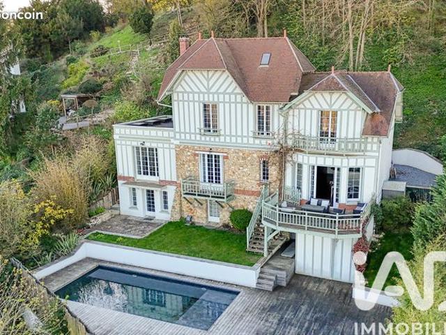 Maison 10 pièces 310 m²