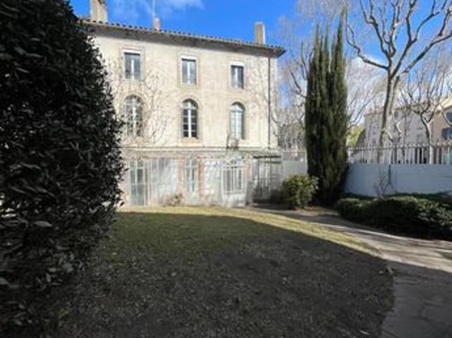 Maison 10 pièces 311 m²