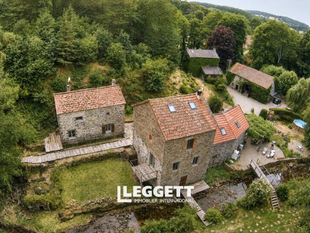 Maison 10 pièces 312 m²