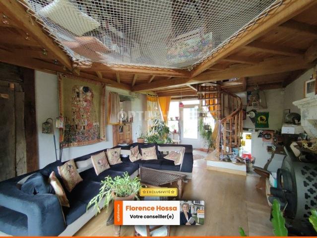 Maison 10 pièces 317 m²