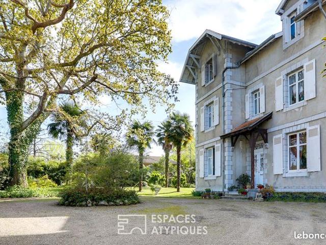 Maison 10 pièces 314 m²