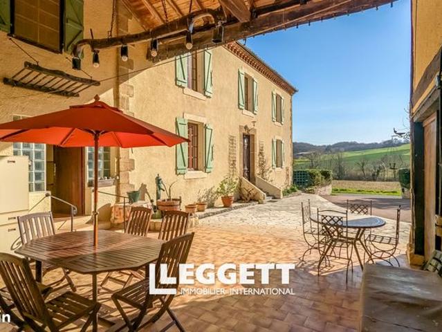 Maison 10 pièces 314 m²