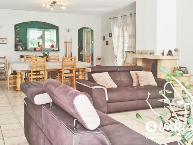 Maison 10 pièces 315 m²