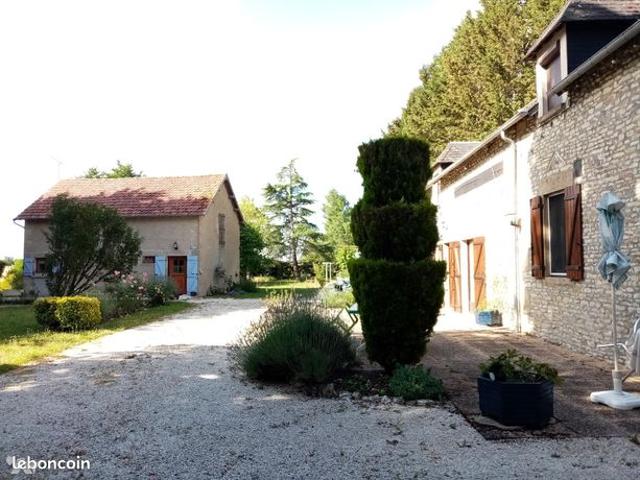 Maison 10 pièces 315 m²