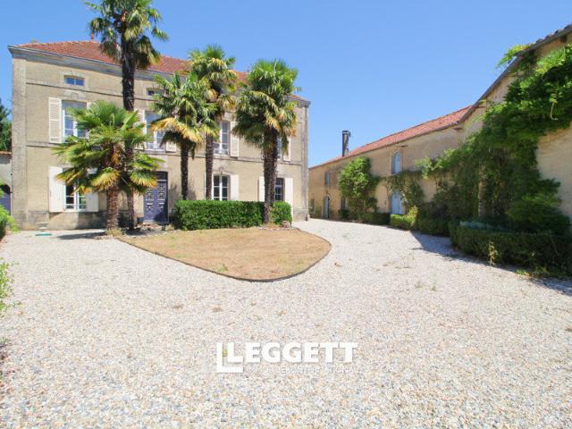 Maison 10 pièces 316 m²