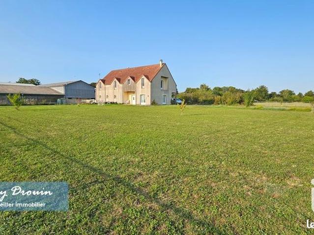 Maison 10 pièces 318 m²