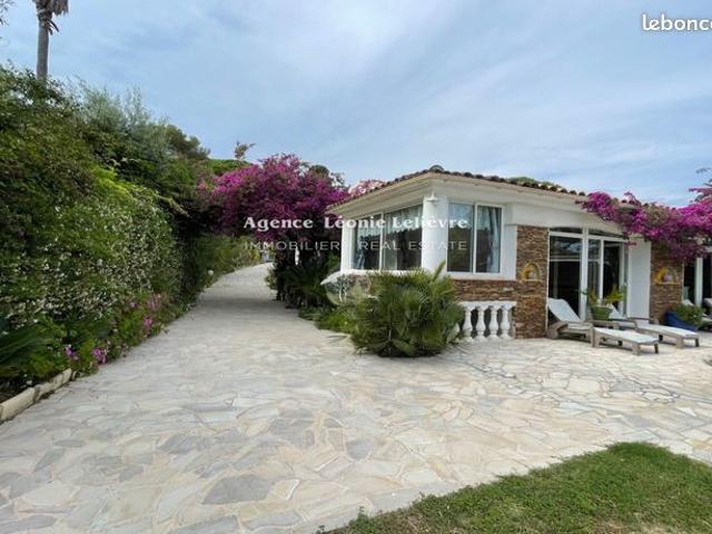 Maison 10 pièces 323 m²