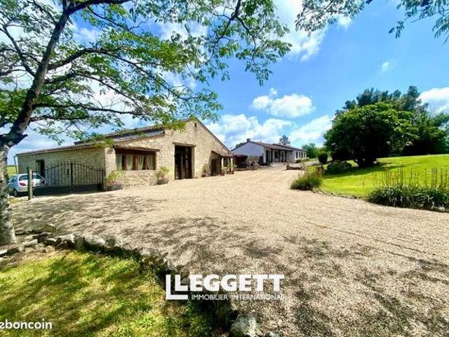 Maison 10 pièces 320 m²