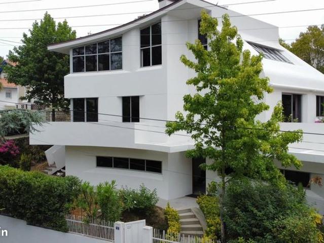 Maison 10 pièces 320 m²