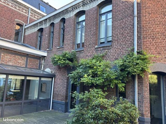 Maison 10 pièces 320 m²