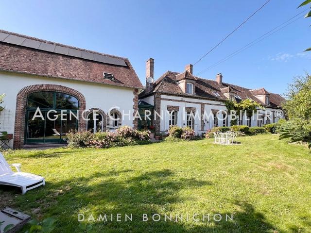 Maison 10 pièces 320 m²