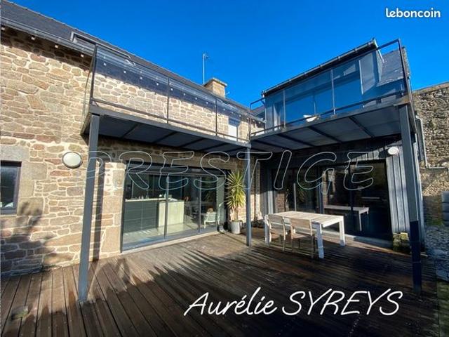 Maison 10 pièces 320 m²
