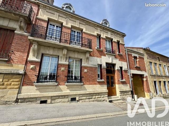 Maison 10 pièces 324 m²