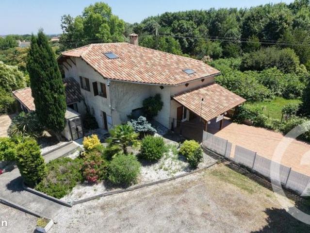 Maison 10 pièces 324 m²