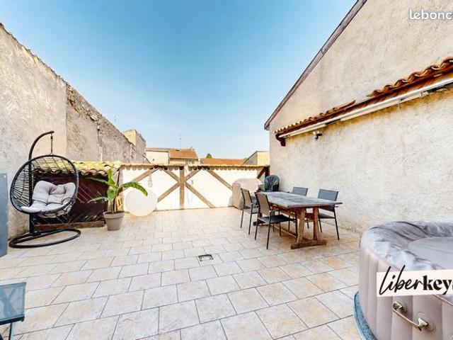 Maison 10 pièces 324 m²