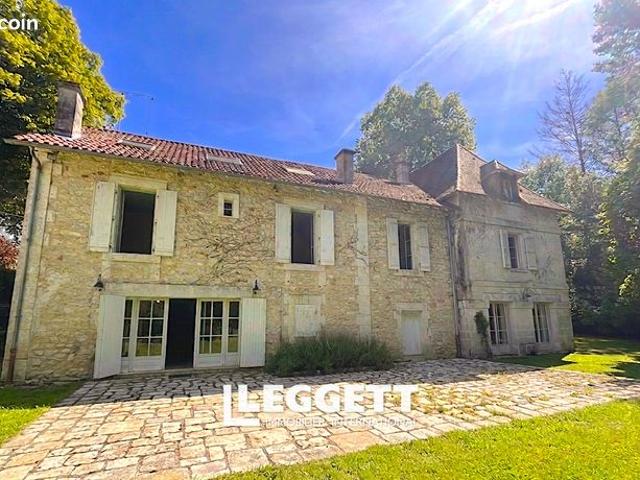 Maison 10 pièces 328 m²