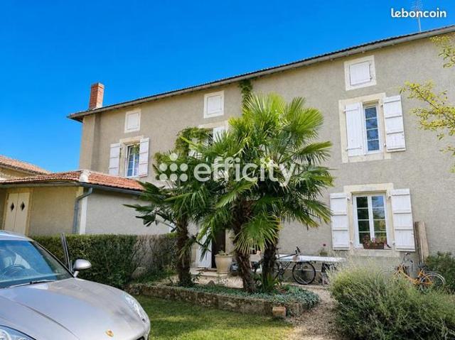 Maison 10 pièces 329 m²