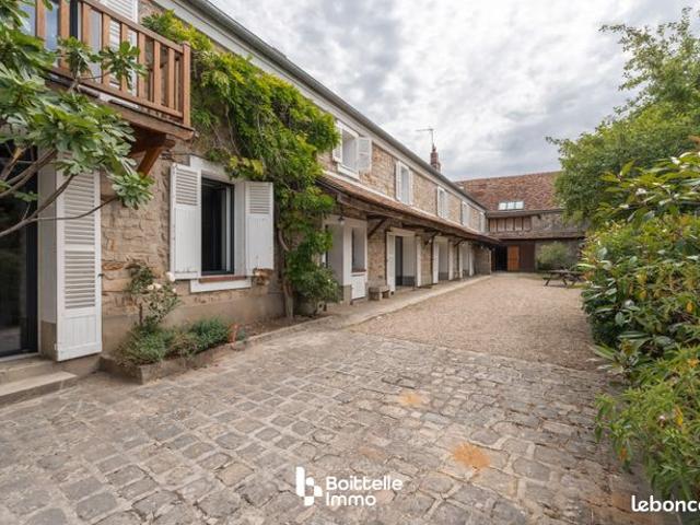Maison 10 pièces 329 m²