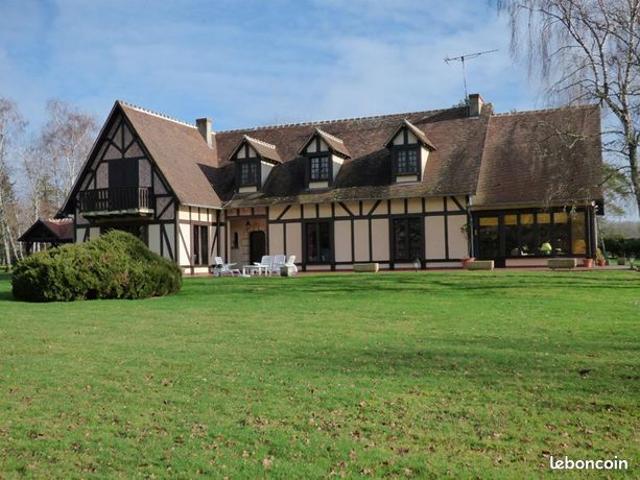 Maison 10 pièces 329 m²