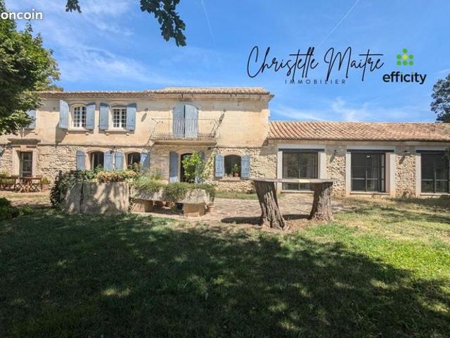 Maison 10 pièces 333 m²