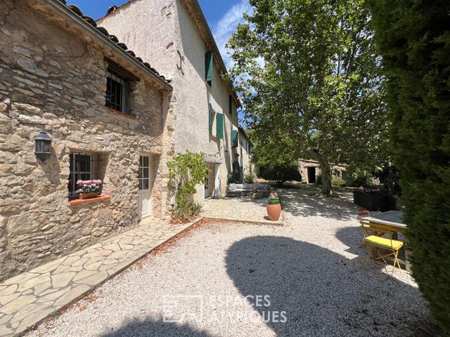 Maison 10 pièces 330 m²